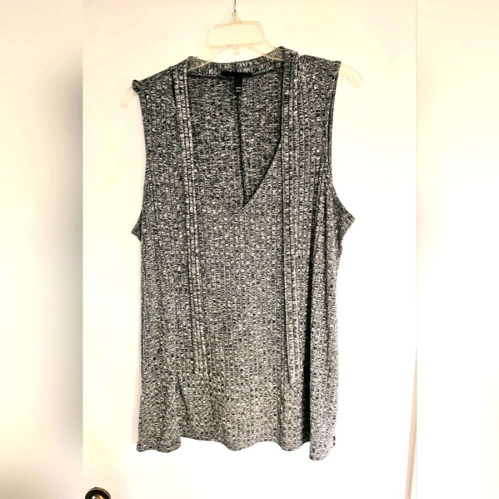 Lane Bryant V Neck Sleeveless Sweater 26/28